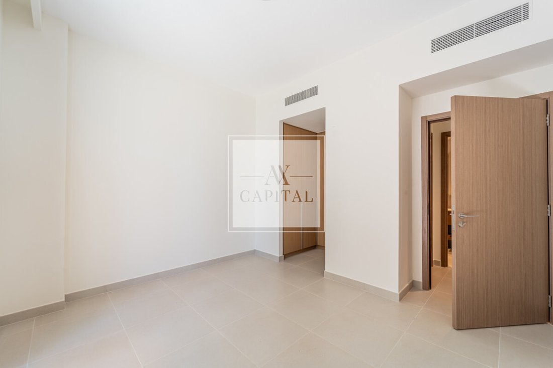 Apartment in Damac Hills, Dubai, United Arab Emirates 5 - 18319982