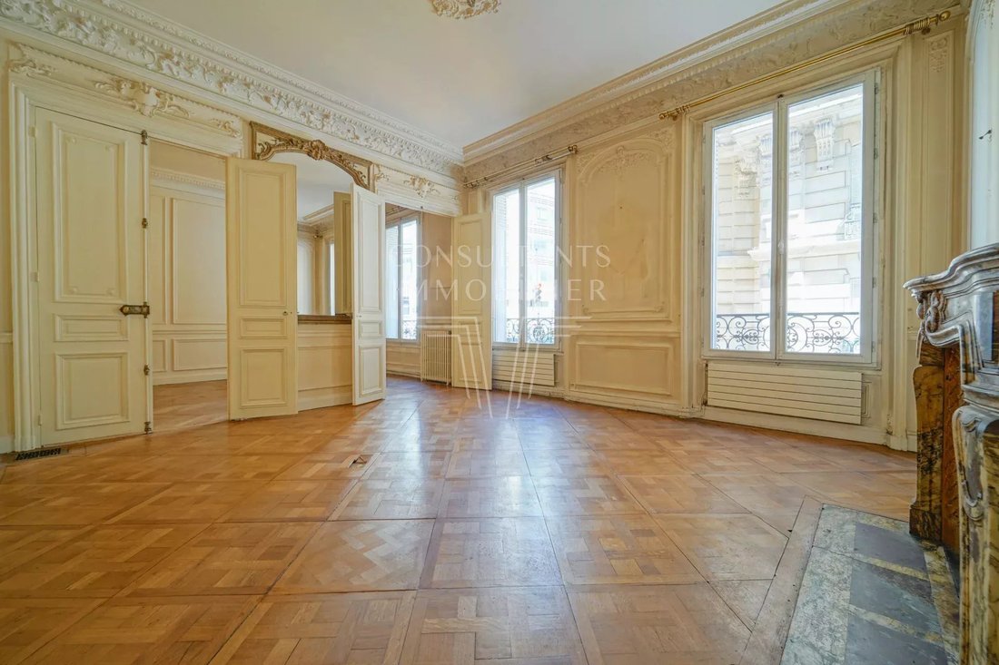 Apartment in Hoche-Friedland, Paris 8e Arrondissement, Paris 3 - 18319860