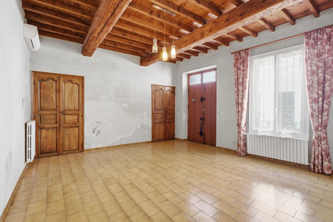 Townhouse in Arles, Provence-Alpes-Côte d'Azur, France 2 - 18249091