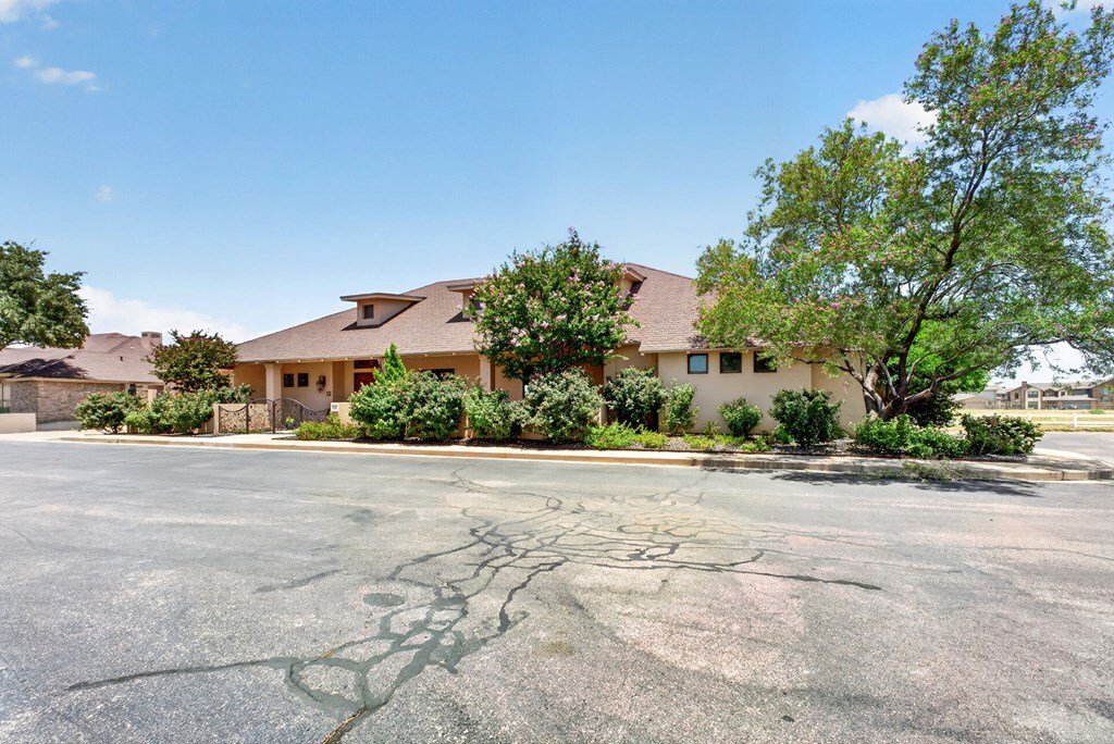 House in West Odessa, Texas, United States 3 - 18320688