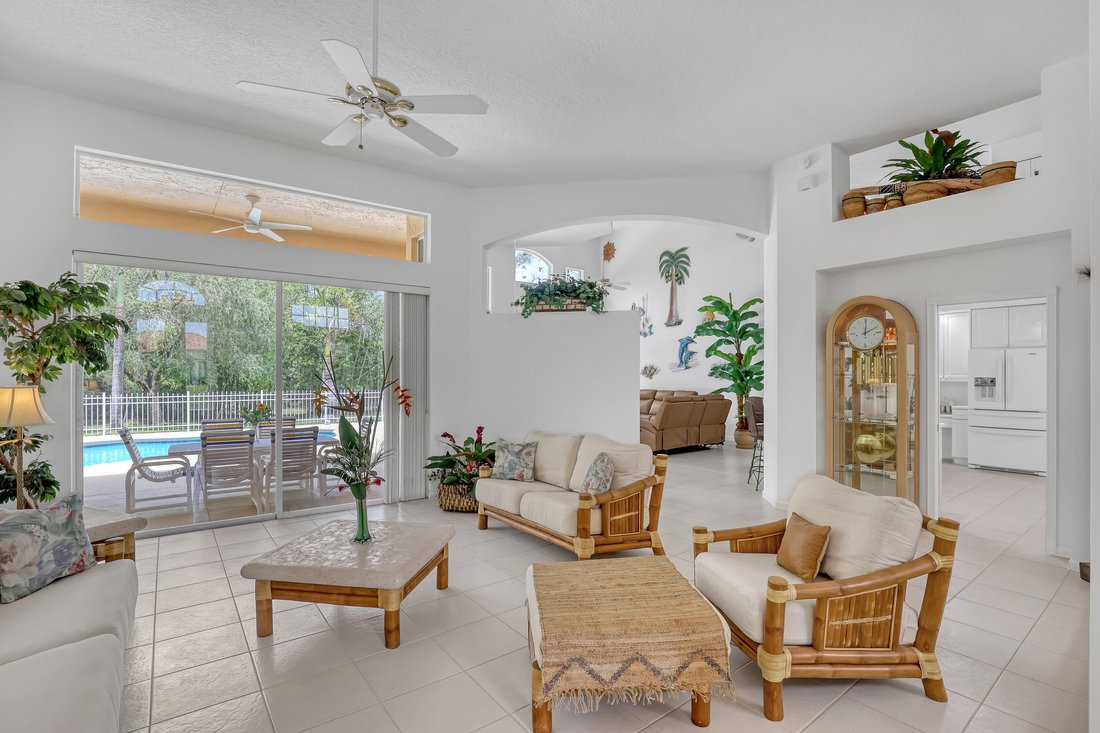 House in Palm City, Florida, United States 4 - 18311201