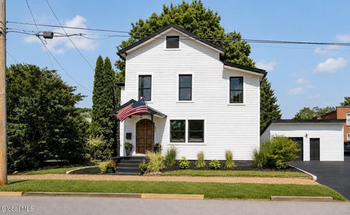House in Saratoga Springs, New York, United States 1