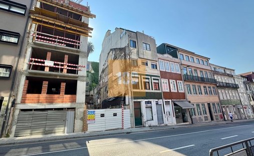 Apartment in Cedofeita, Santo Ildefonso, Se, Miragaia, Sao Nicolau e Vitoria, Porto District, Portugal 1