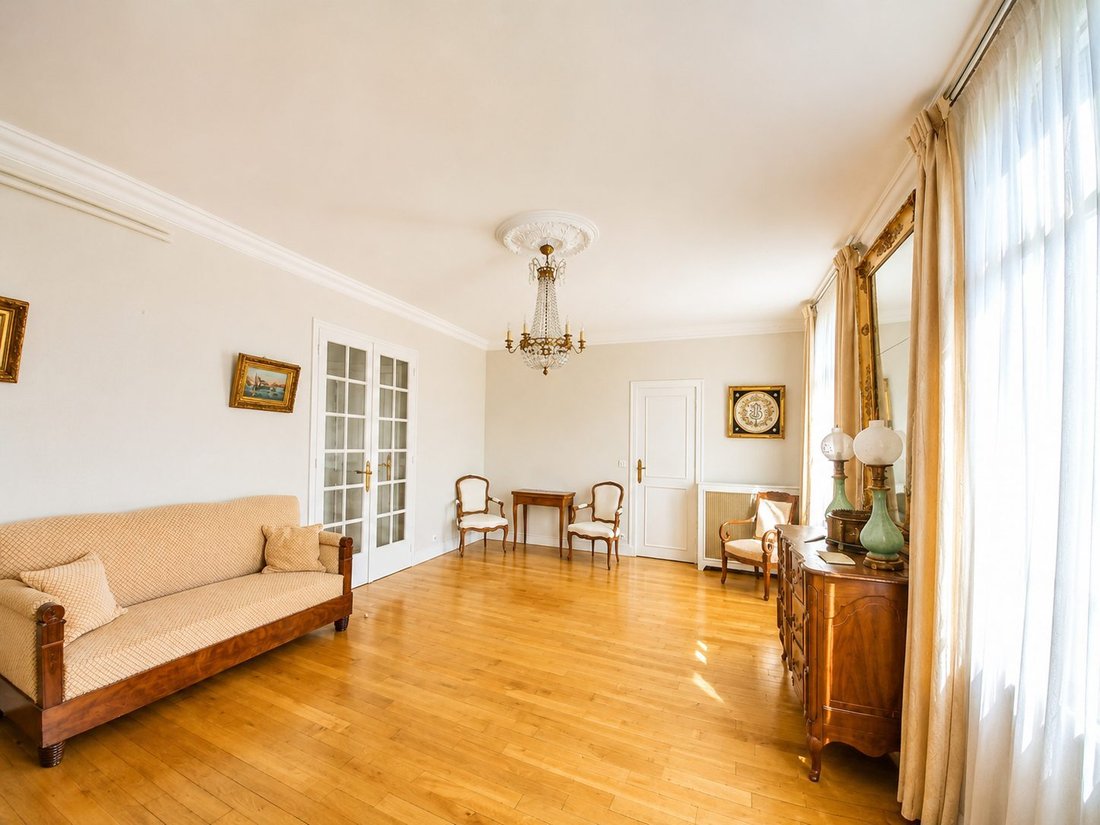 Apartment in Le Vésinet, Ile-de-France, France 2 - 18206876