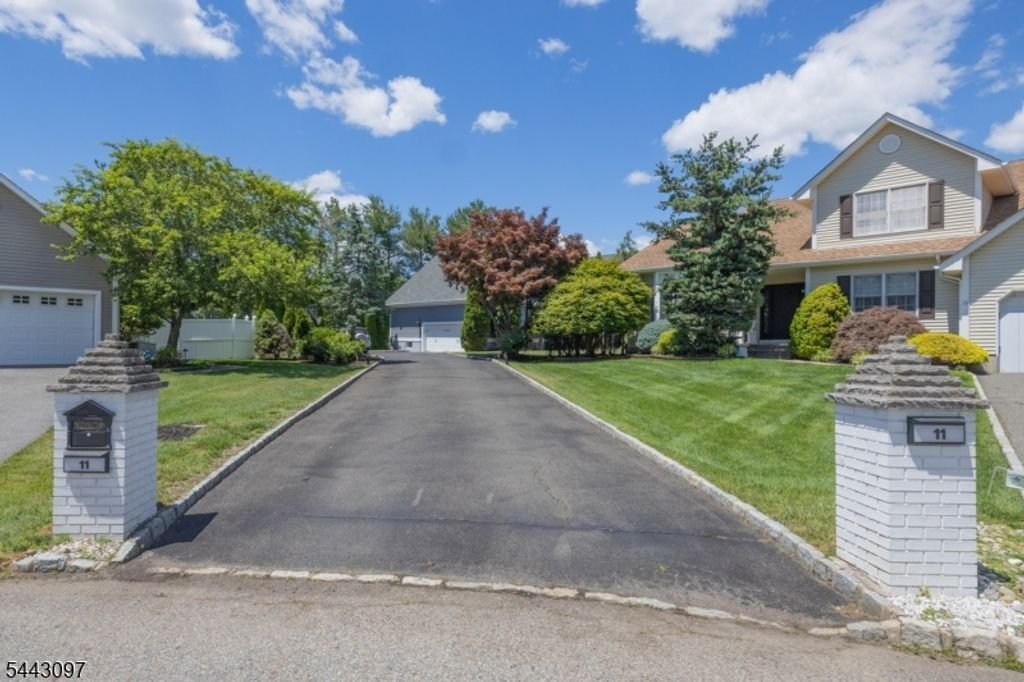 House in Wayne, New Jersey, United States 3 - 18323496