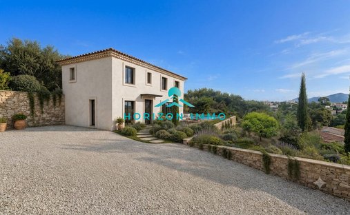 Villa in Saint-Laurent-du-Var, Provence-Alpes-Côte d'Azur, France 1