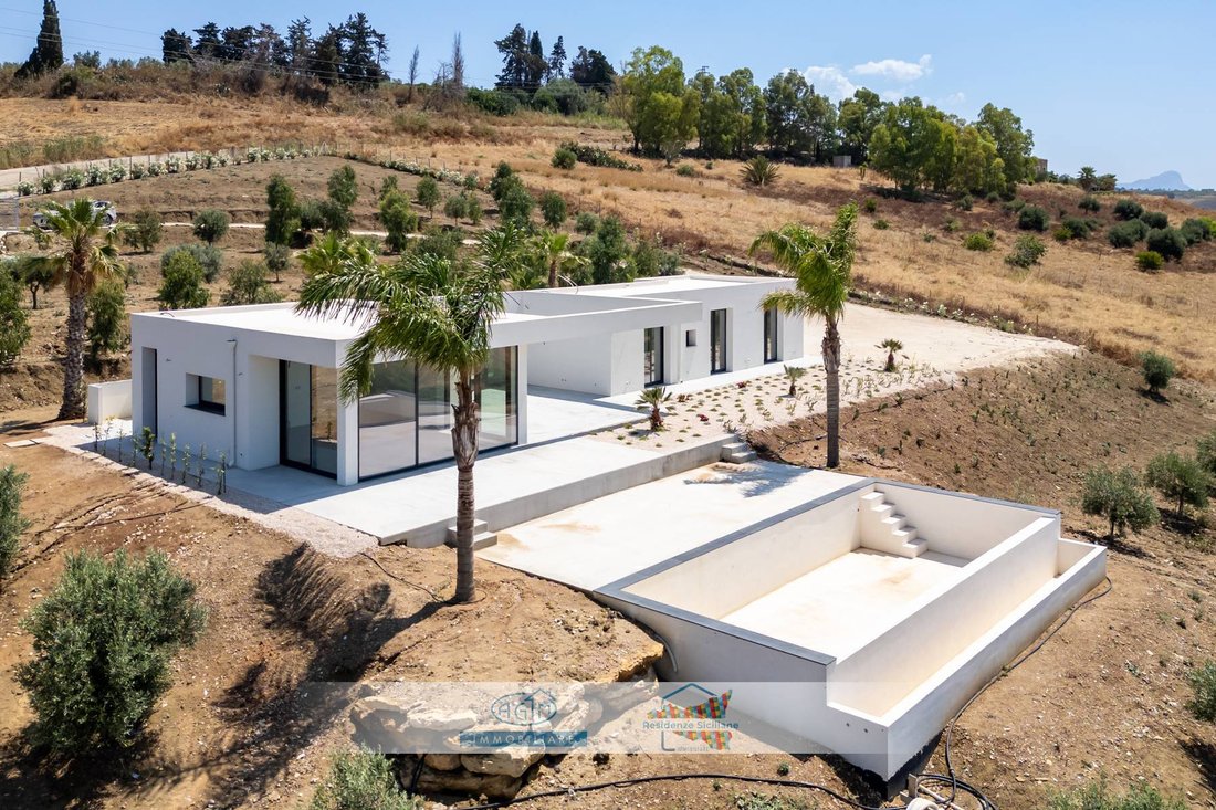 Villa in Menfi, Sicily, Italy 2 - 18323457