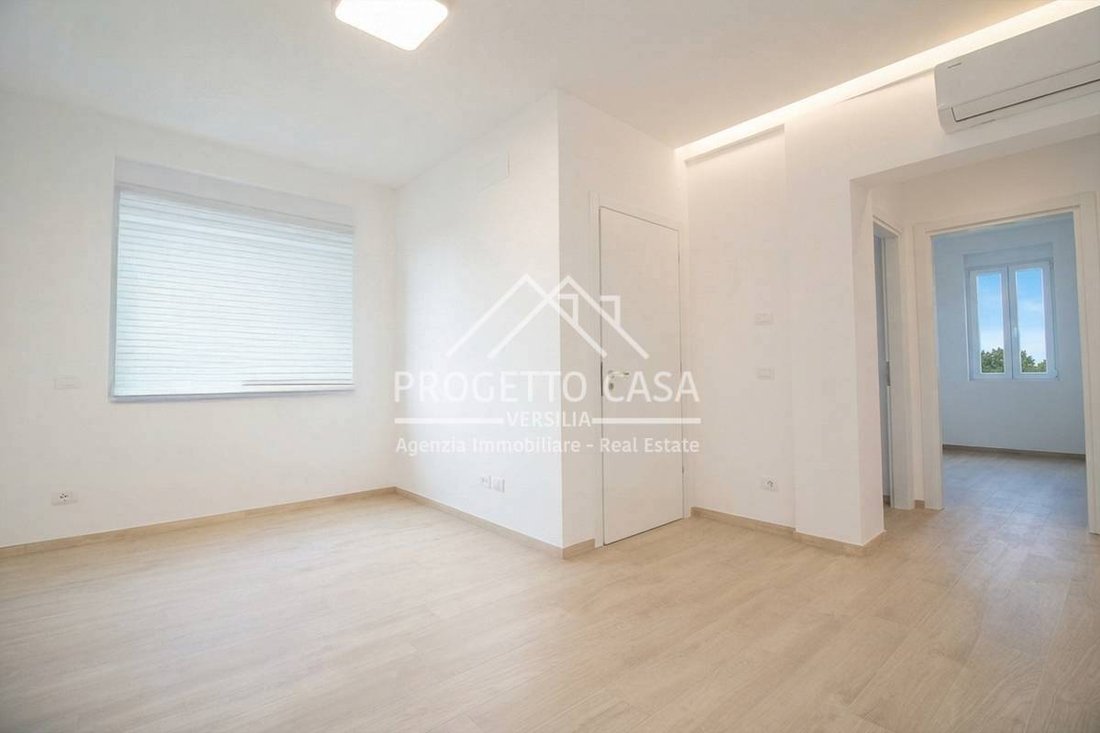 Apartment in Lido di Camaiore, Camaiore, Tuscany 2 - 16317461