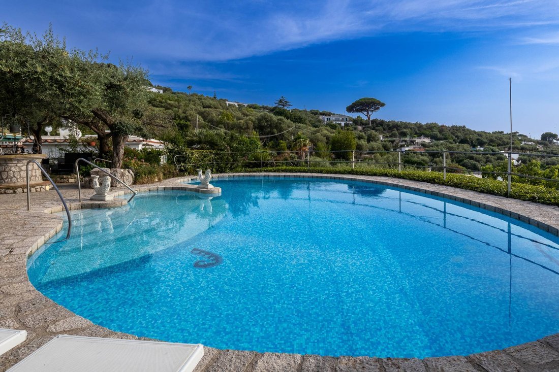 Villa in Anacapri, Campania, Italy 3 - 18323439