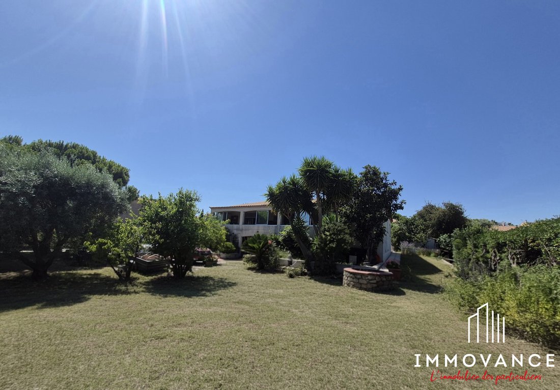 Villa in Bouzigues, Occitania, France 3 - 18323719