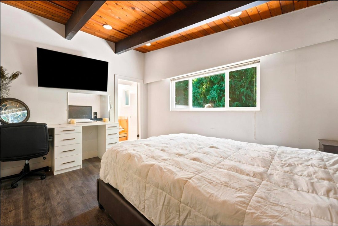 House in North Vancouver, British Columbia, Canada 5 - 18323567