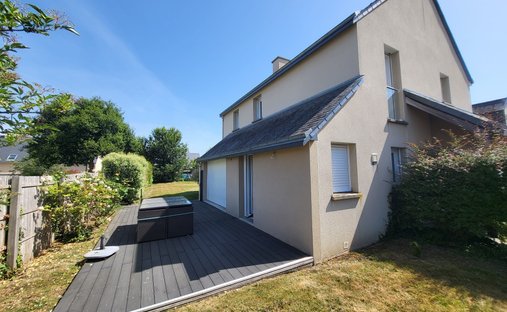 House in Saint-Lunaire, Brittany, France 1