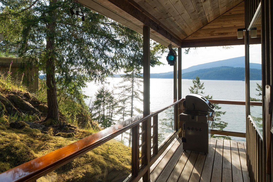 House in Bowen Island, British Columbia, Canada 3 - 18323488
