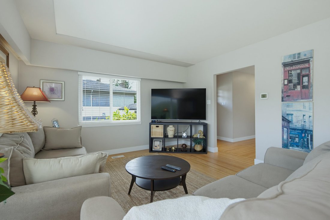 House in Coquitlam, British Columbia, Canada 5 - 18323556