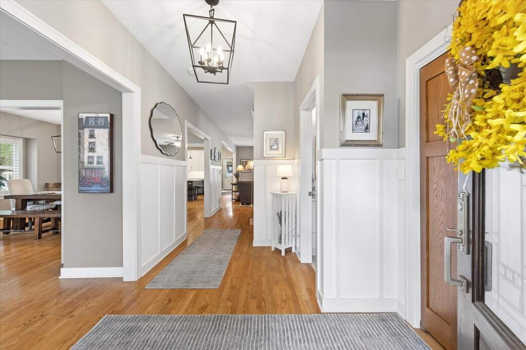 House in Elmhurst, Illinois, United States 3 - 18323799