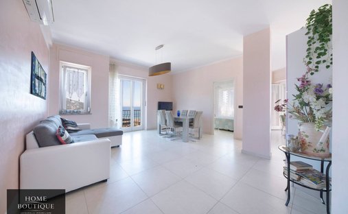 Apartment in Central Hill, Alassio, Liguria 1