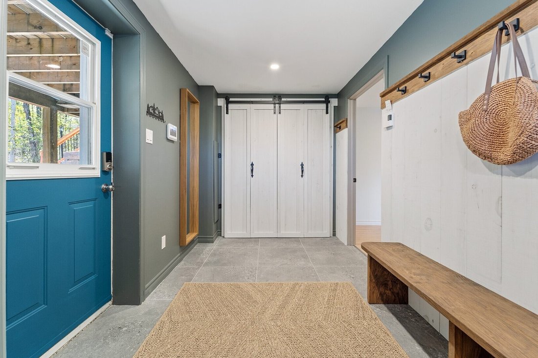House in Amherst, Quebec, Canada 5 - 18205384