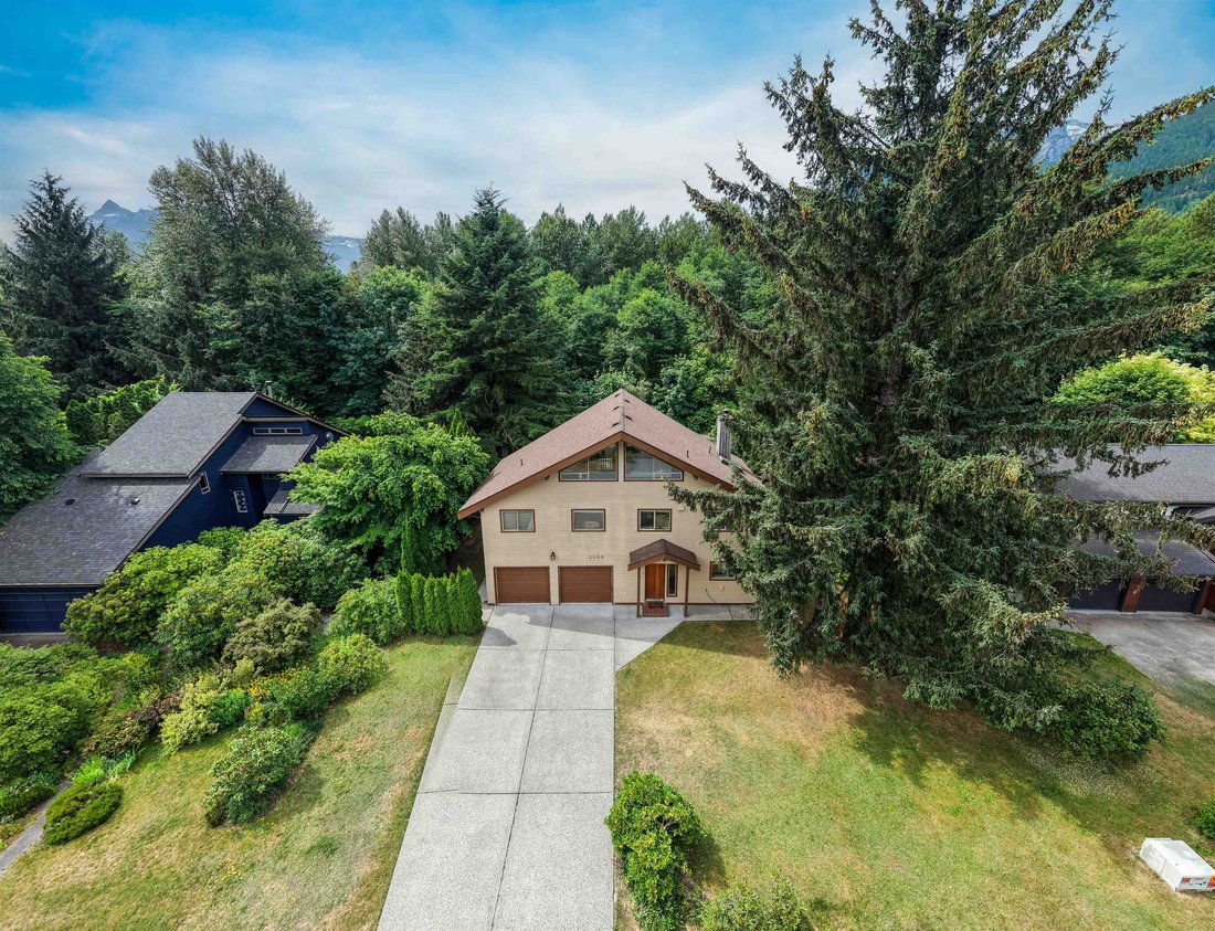 House in Squamish, British Columbia, Canada 4 - 18323470
