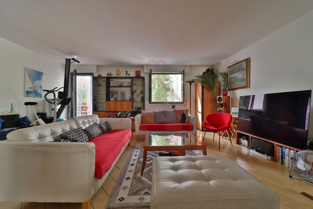 Apartment in Barnufles, Le Kremlin-Bicetre, France 3 - 18323720
