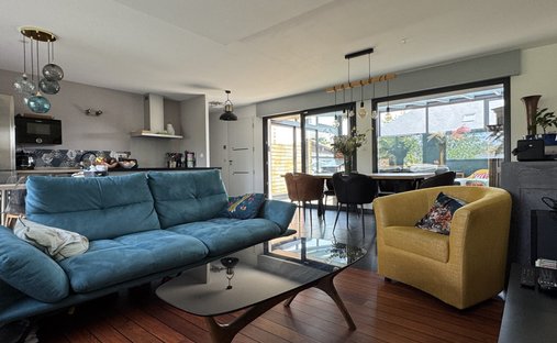 House in Saint-Sebastien-sur-Loire, Pays de la Loire, France 1