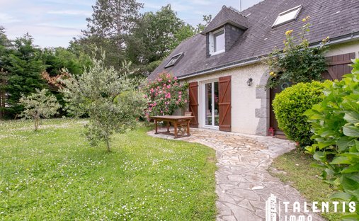 House in La Chapelle-sur-Erdre, Pays de la Loire, France 1