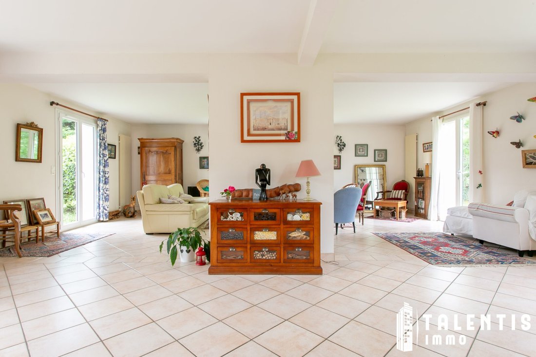 House in La Chapelle-sur-Erdre, Pays de la Loire, France 3 - 18043413