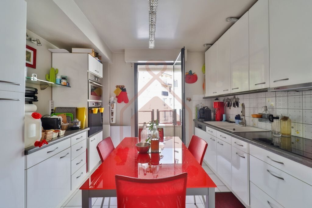 Apartment in Barnufles, Le Kremlin-Bicetre, France 5 - 18323720