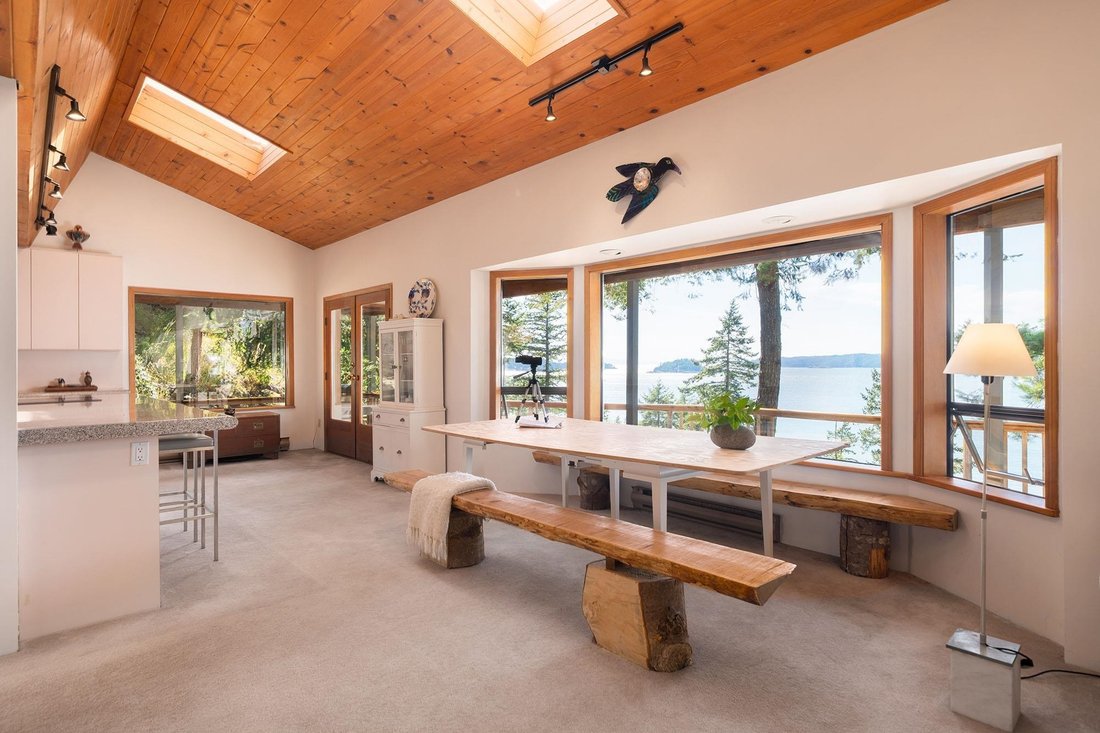 House in Bowen Island, British Columbia, Canada 4 - 18323488