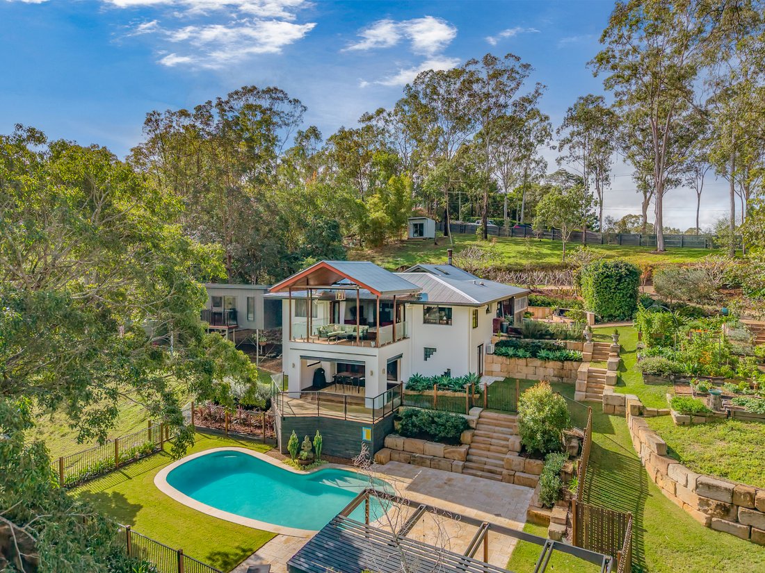 House in Brookfield, Queensland, Australia 1 - 18323813