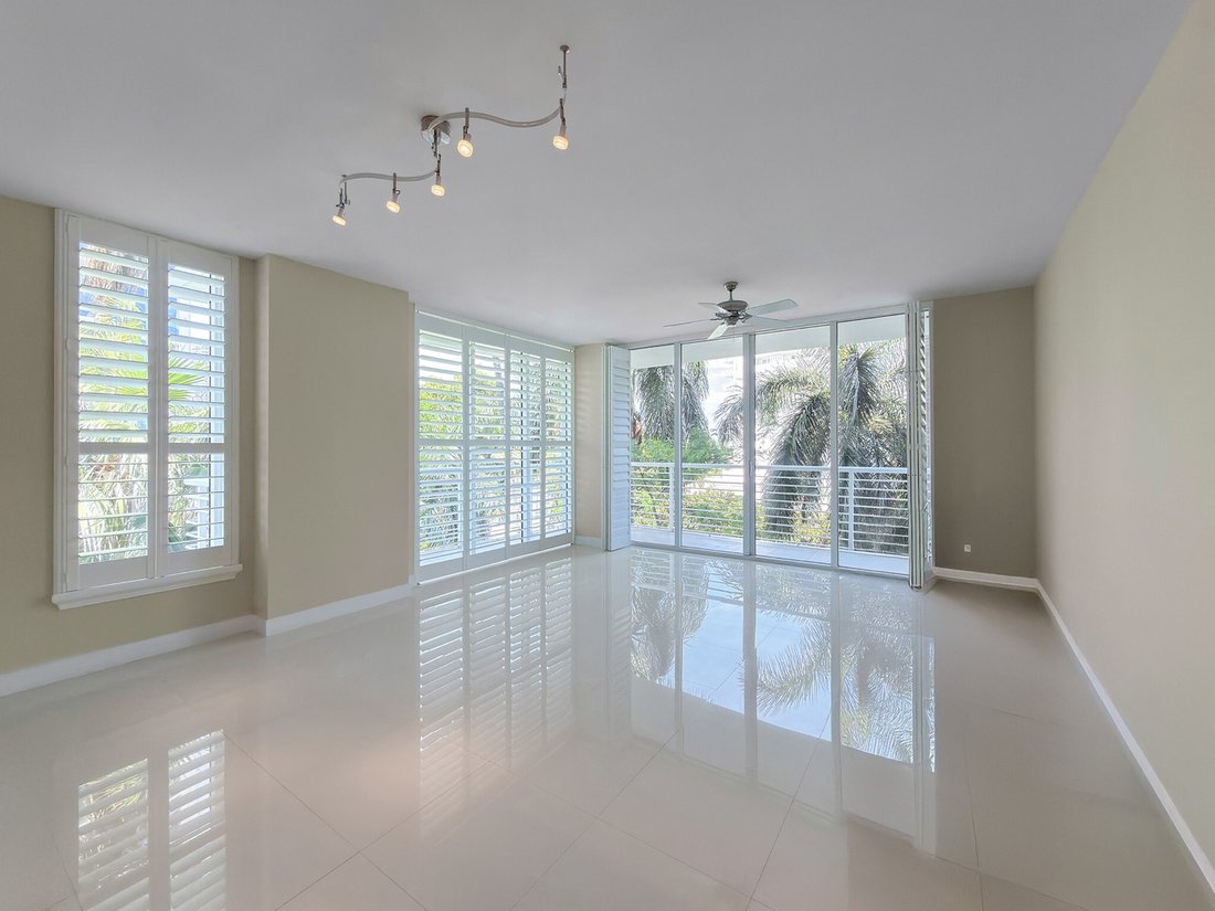 Condo in Fort Lauderdale, Florida, United States 5 - 18323897