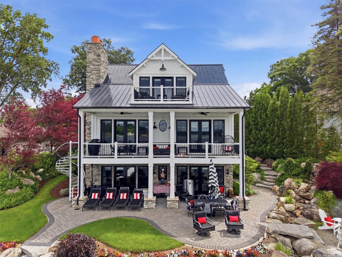 House in SPRINGFLD Township, Michigan, United States 1 - 18323514