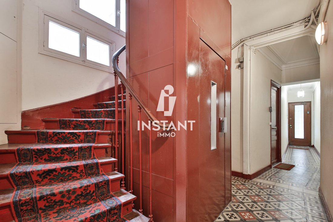 Apartment in Violet Commerce, Paris 15e Arrondissement, Paris 4 - 18323690