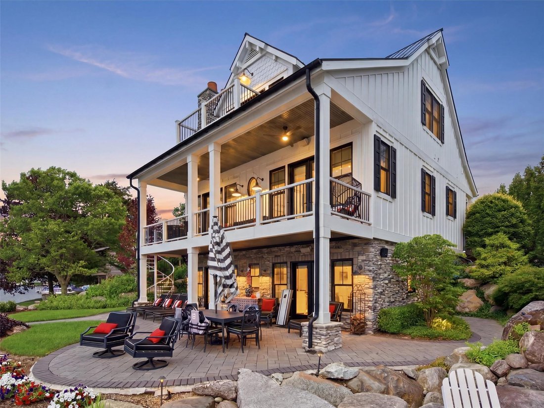 House in SPRINGFLD Township, Michigan, United States 2 - 18323514