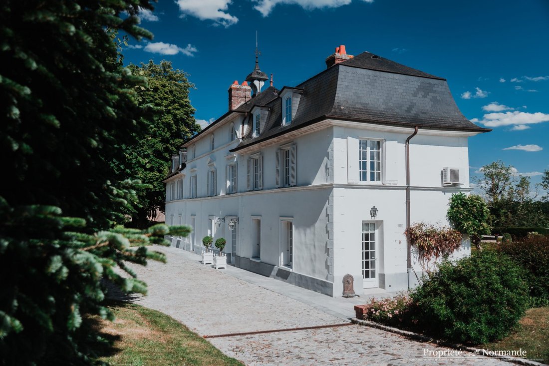 Chateau in Ecaquelon, Normandy, France 2 - 18323705