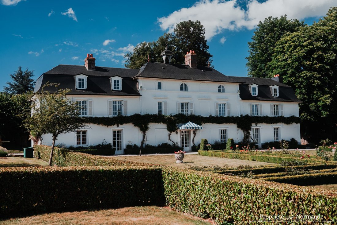Chateau in Ecaquelon, Normandy, France 1 - 18323705
