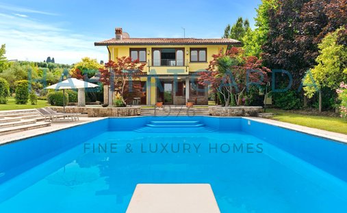Villa in Manerba del Garda, Lombardy, Italy 1