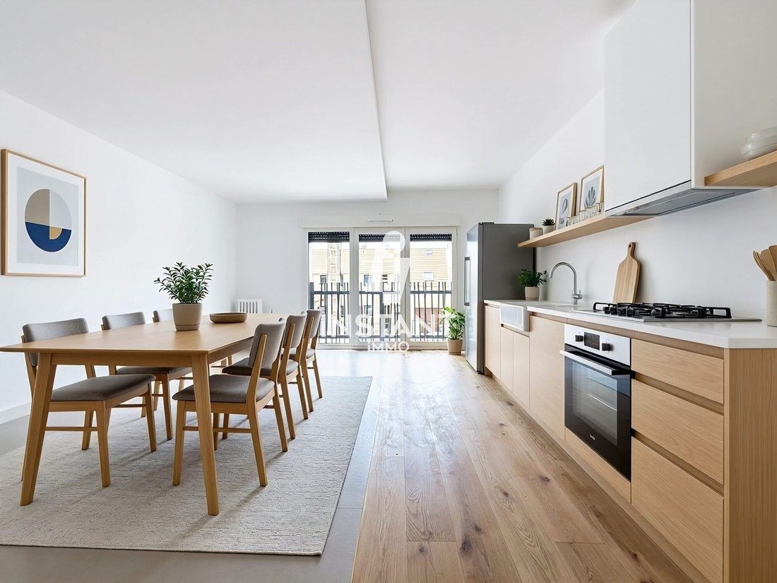 House in Neuilly-Plaisance, Ile-de-France, France 1 - 18323659