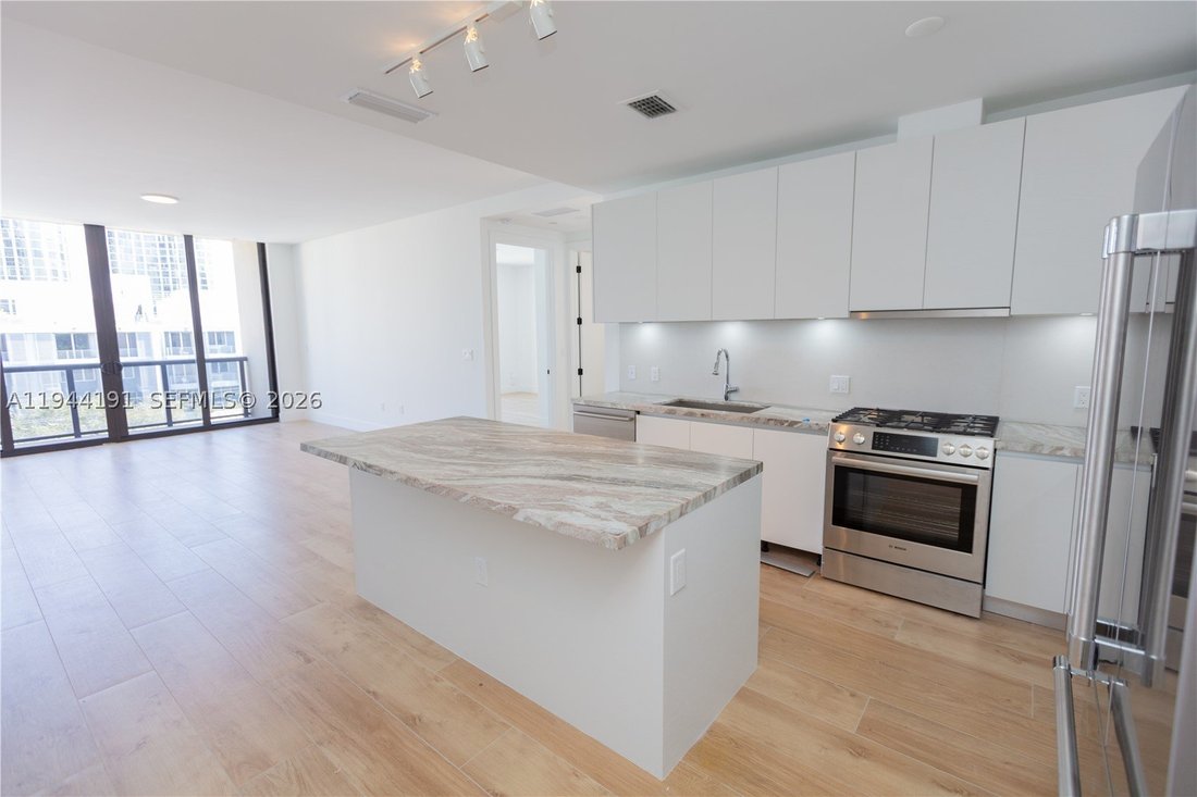 House in Miami, Florida, United States 3 - 16926136