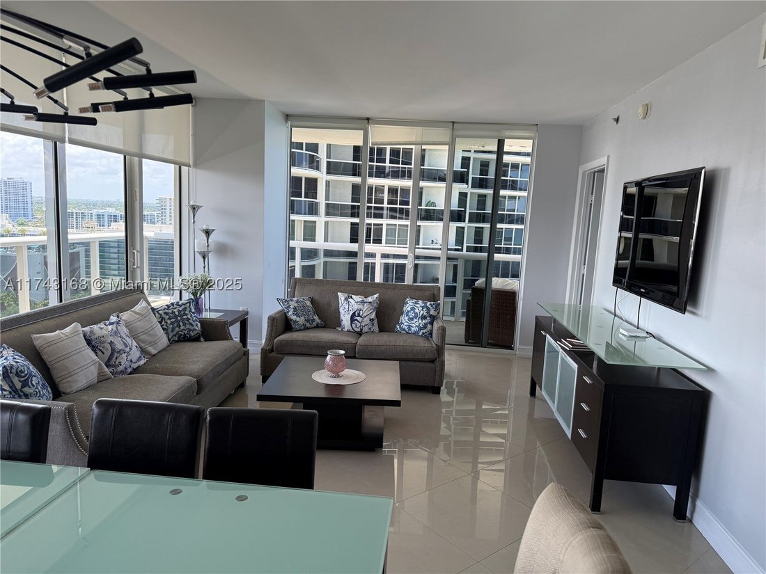 House in Hallandale Beach, Florida, United States 4 - 15239342