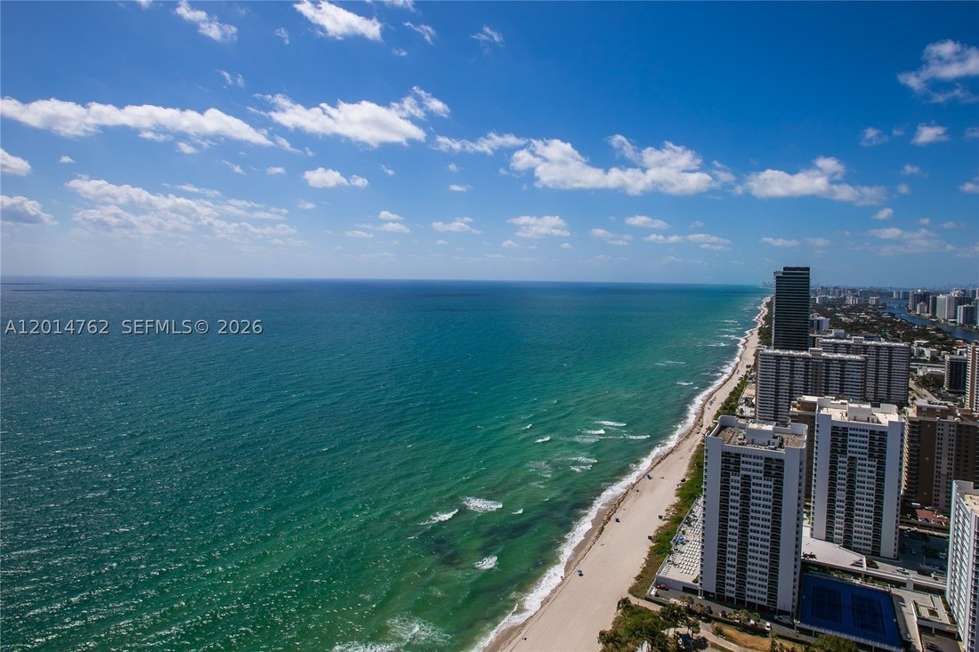 House in Hallandale Beach, Florida, United States 1 - 17877790