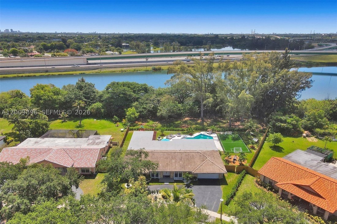 House in Plantation, Florida, United States 4 - 17826036