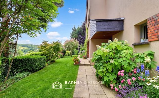 House in Gallieni-Saint Andre, Mont-Saint-Aignan, France 1