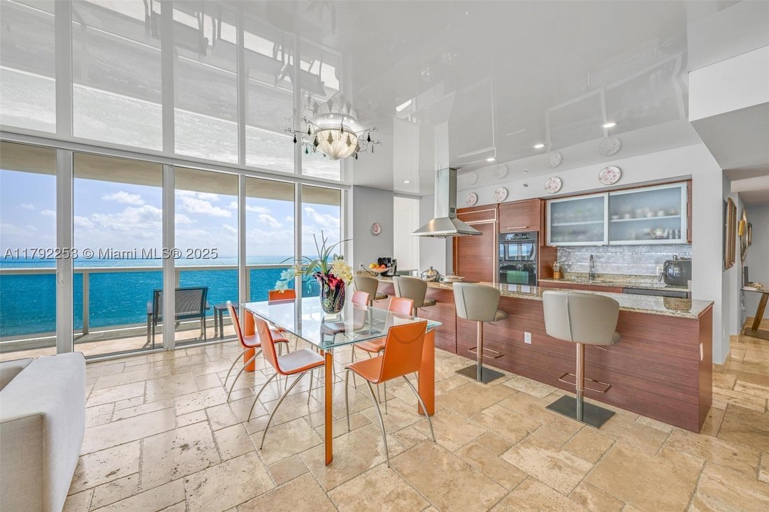 House in Hallandale Beach, Florida, United States 5 - 15597917