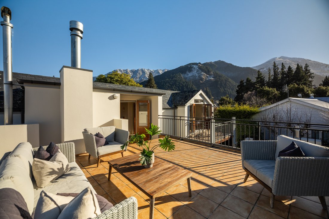 House in Queenstown, Otago, New Zealand 2 - 18323581