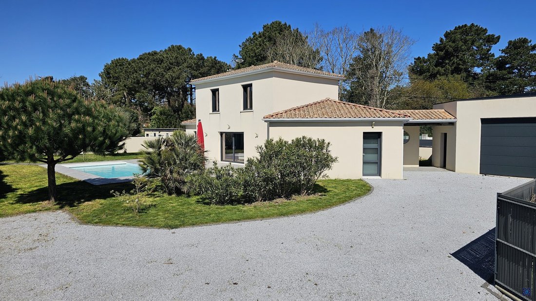 Villa in Les Mathes, Nouvelle-Aquitaine, France 4 - 18323684