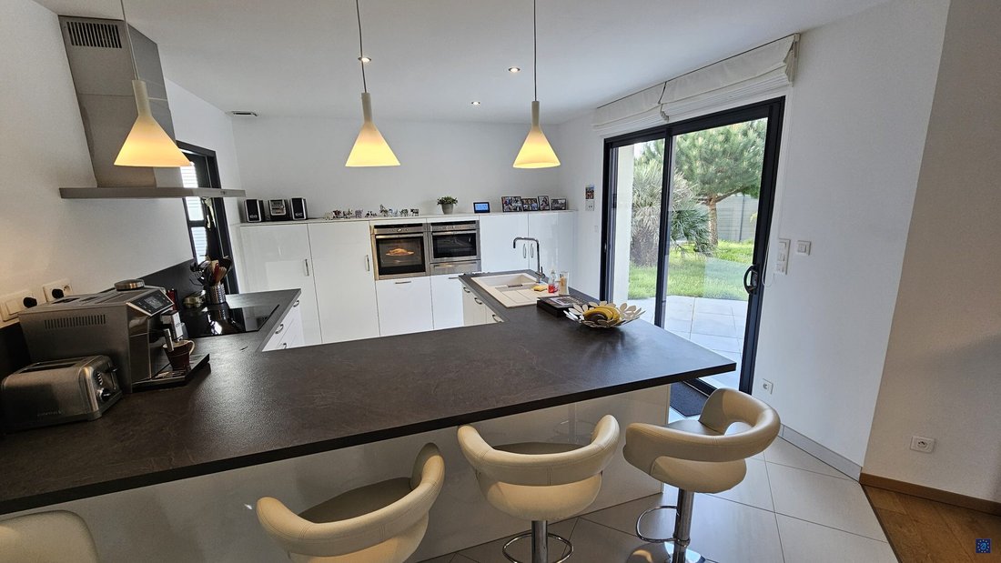 Villa in Les Mathes, Nouvelle-Aquitaine, France 3 - 18323684