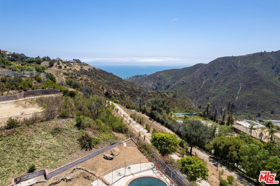 Land in Los Angeles, California, United States 2 - 18323564