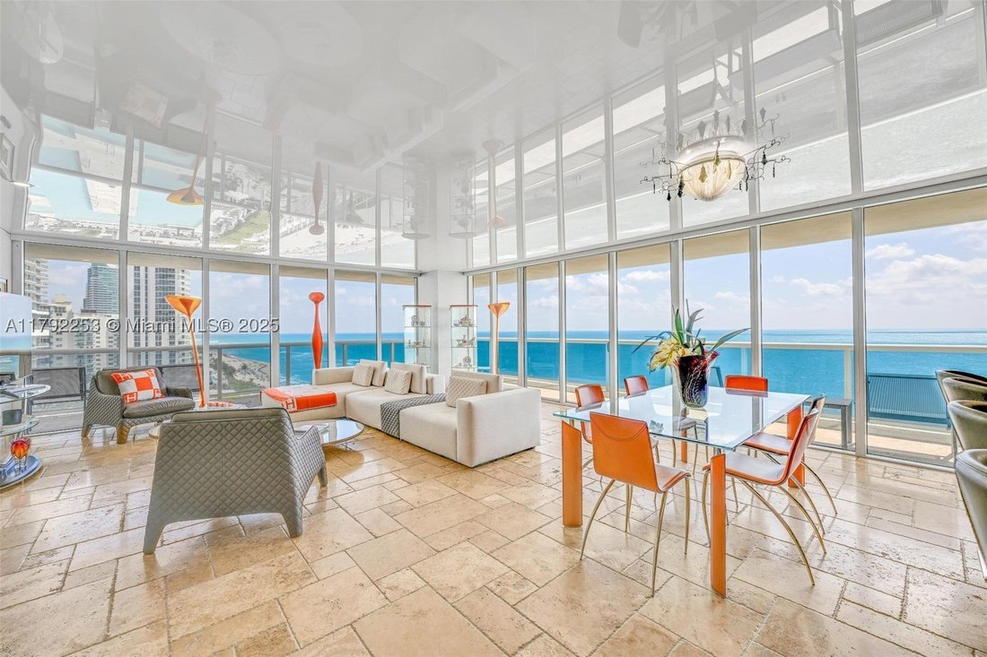 House in Hallandale Beach, Florida, United States 1 - 15597917