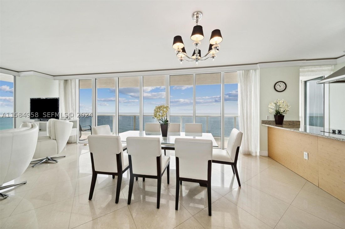 House in Hallandale Beach, Florida, United States 3 - 14316272