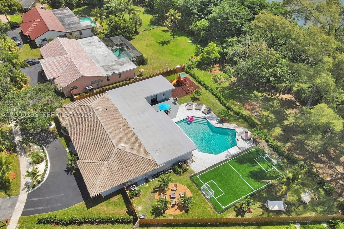 House in Plantation, Florida, United States 3 - 17826036